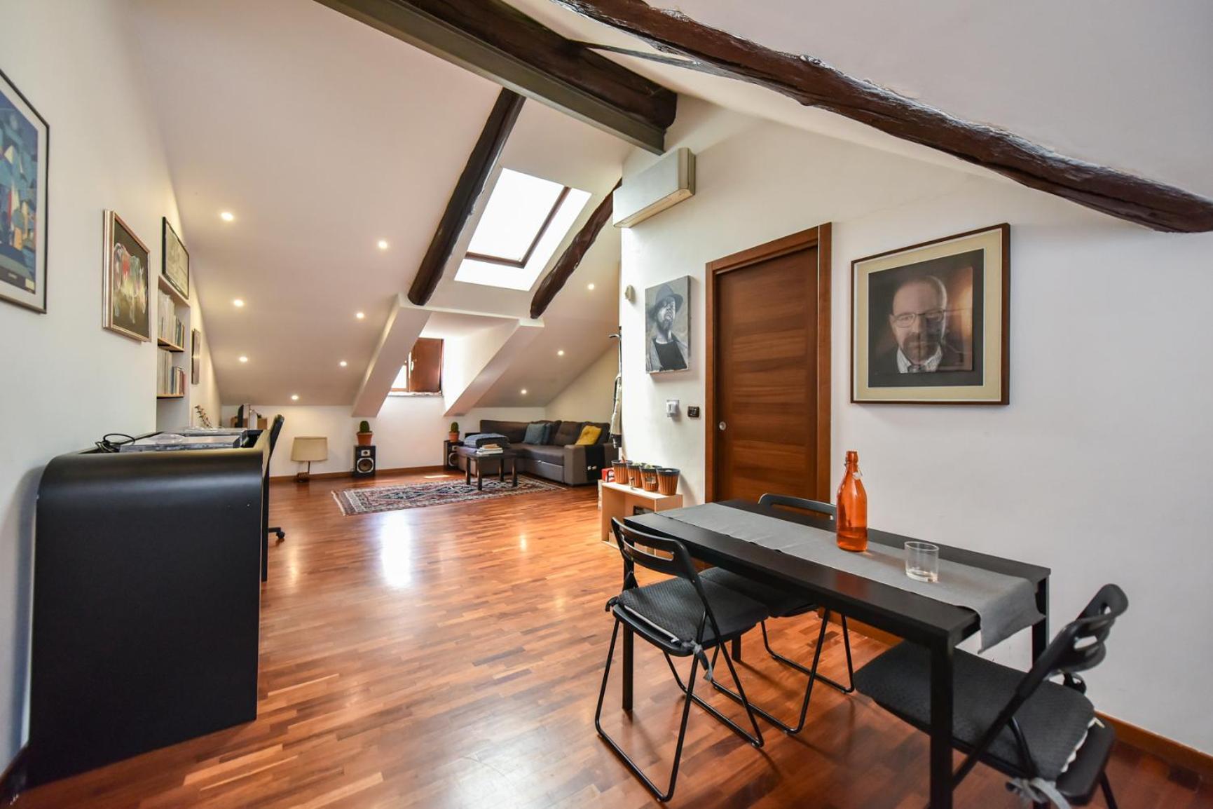 Modern Apartment Piazza Statuto Porta Susa Fs Turin Luaran gambar