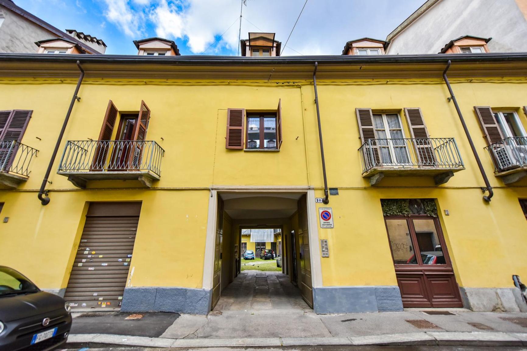 Modern Apartment Piazza Statuto Porta Susa Fs Turin Luaran gambar