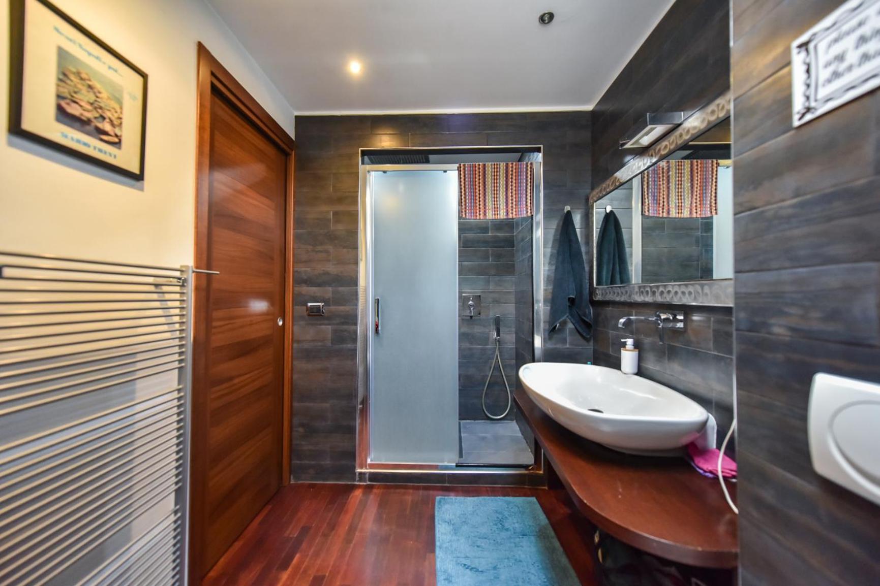 Modern Apartment Piazza Statuto Porta Susa Fs Turin Luaran gambar